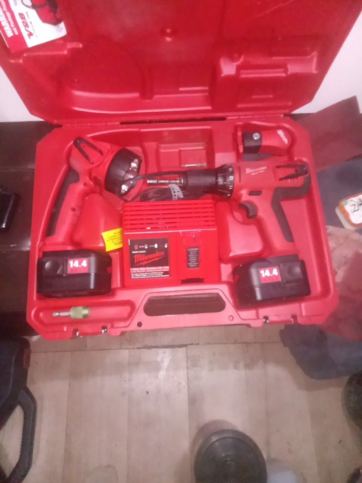 Milwaukee Cordless Drill