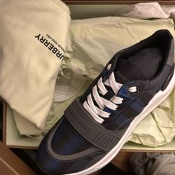 Burberry Runner Sneakers brand New Never Worn