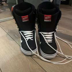 Snow Vans Size 10.5 Never Worn
