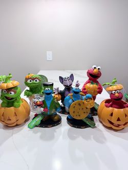 *NEW* Sesame Street Halloween Figurine Collection *7 Set*