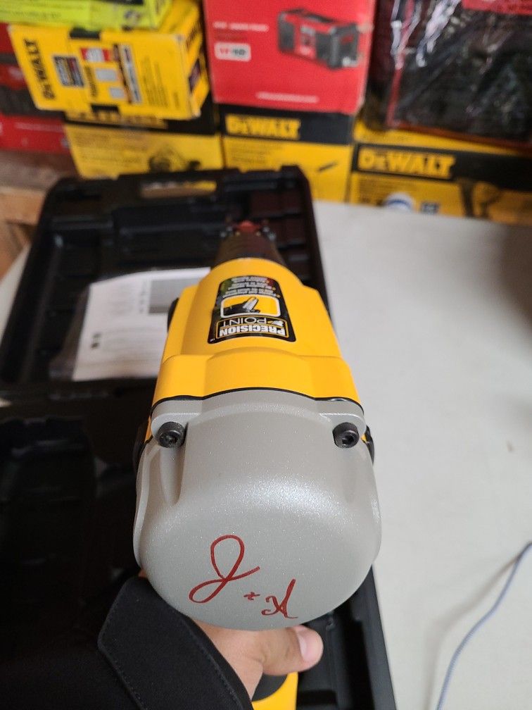 DEWALT Pneumatic 15-Gauge DA Nailer