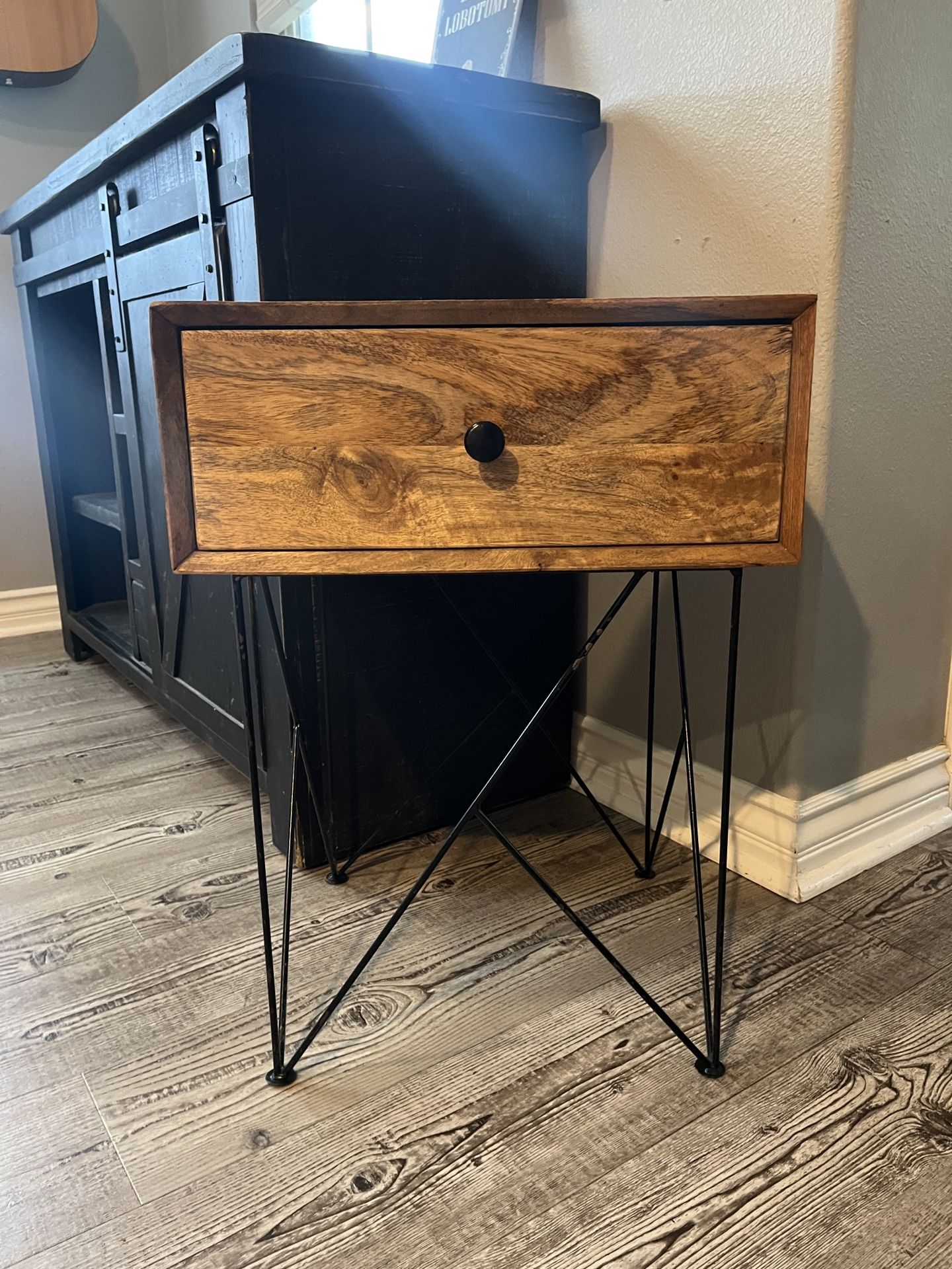 End Table Wood & Metal