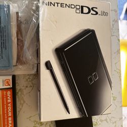 Nintendo DS Lite Package
