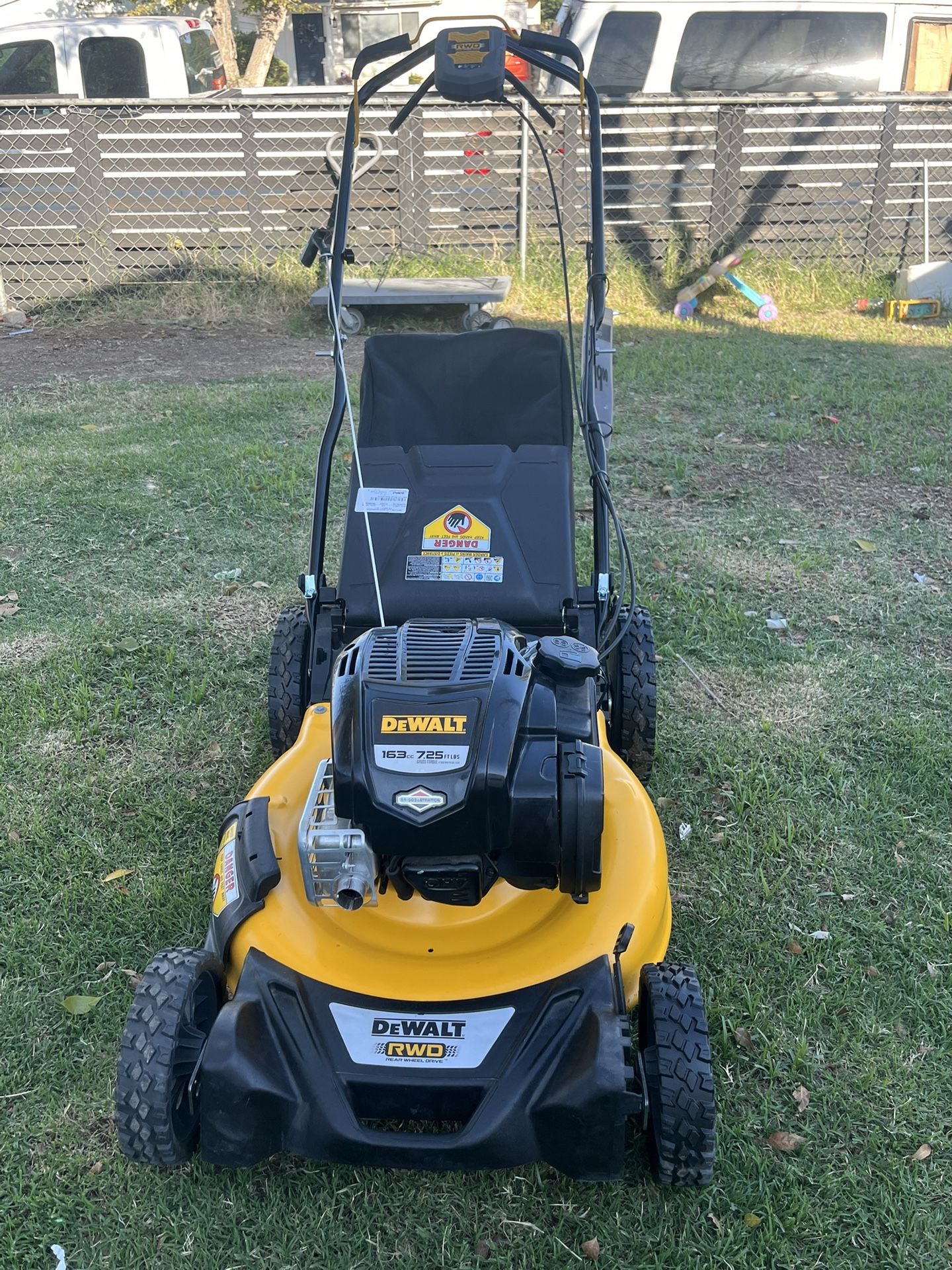 DEWALT 21 163cc Briggs and Stratton 725Exi Engine Rear Wheel