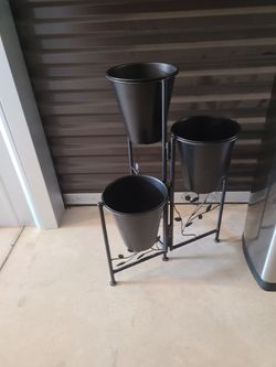 3 Tier Vintage Metal Vase Holder