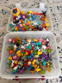 Pokemon mini figures 160 pieces