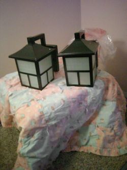 Outdoor light fixtures. 4 total   new