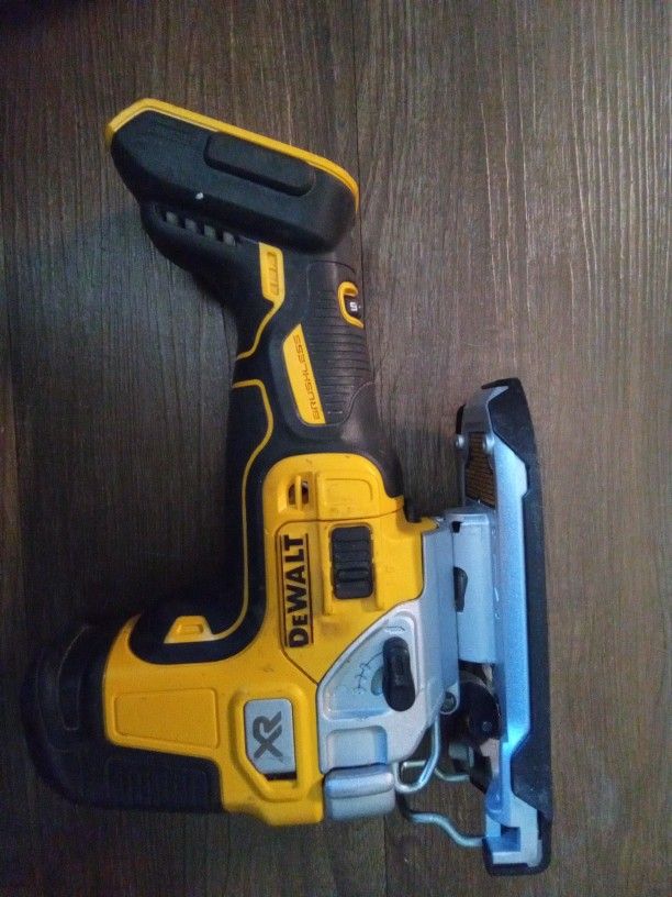 20volt Xr Dewalt DCS335 JIGSAW