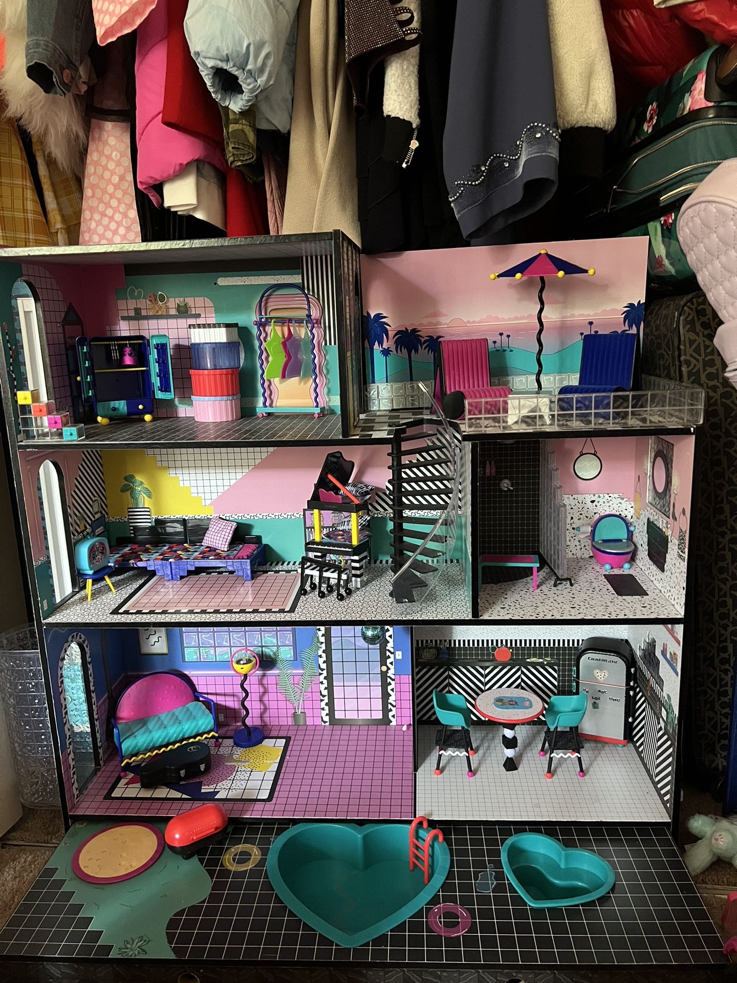 LOL Doll House