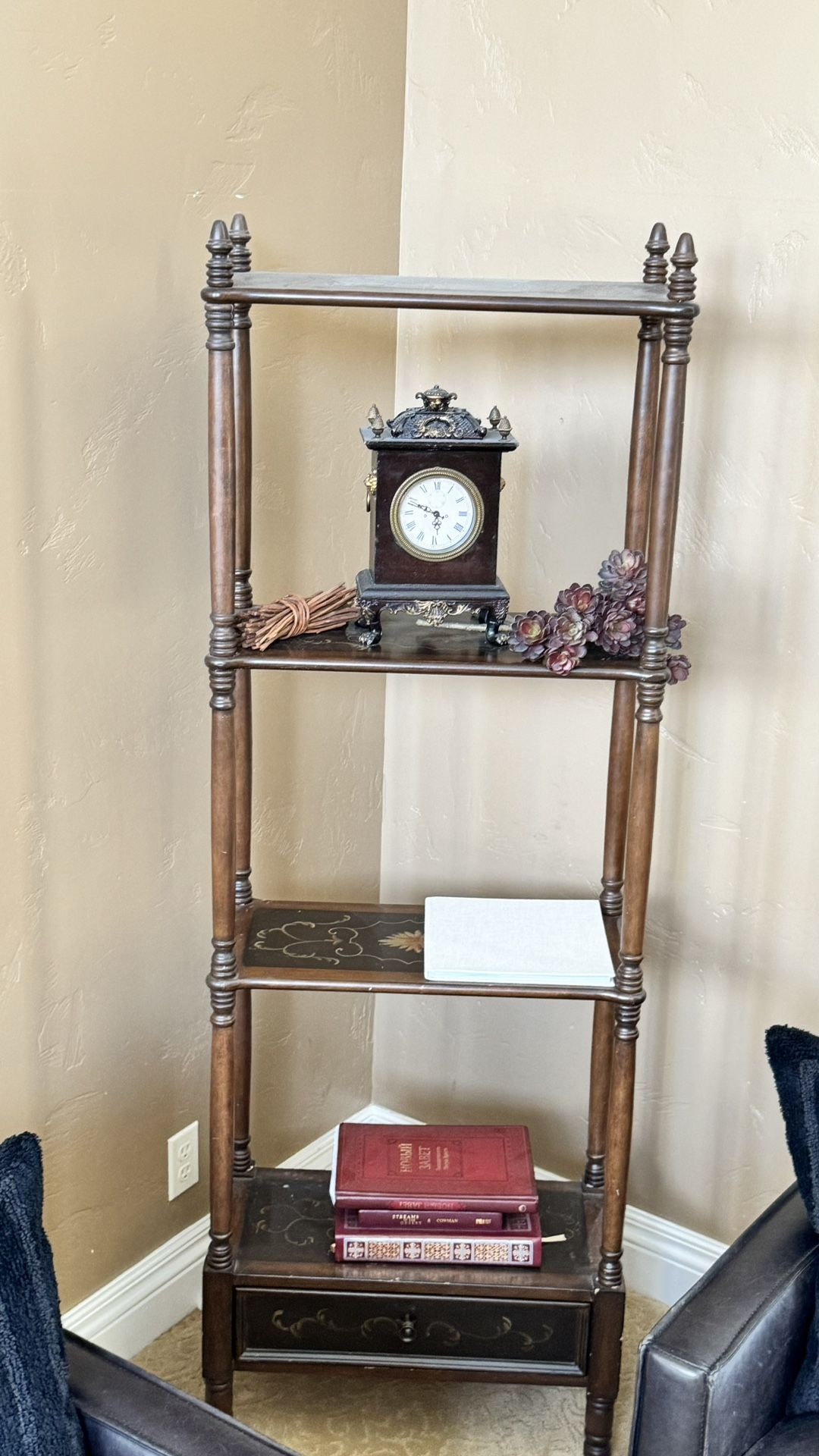 Elegant Antique Wooden Bookshelf – Vintage Charm & Functionality