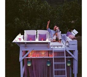 Backyard stargazing loft