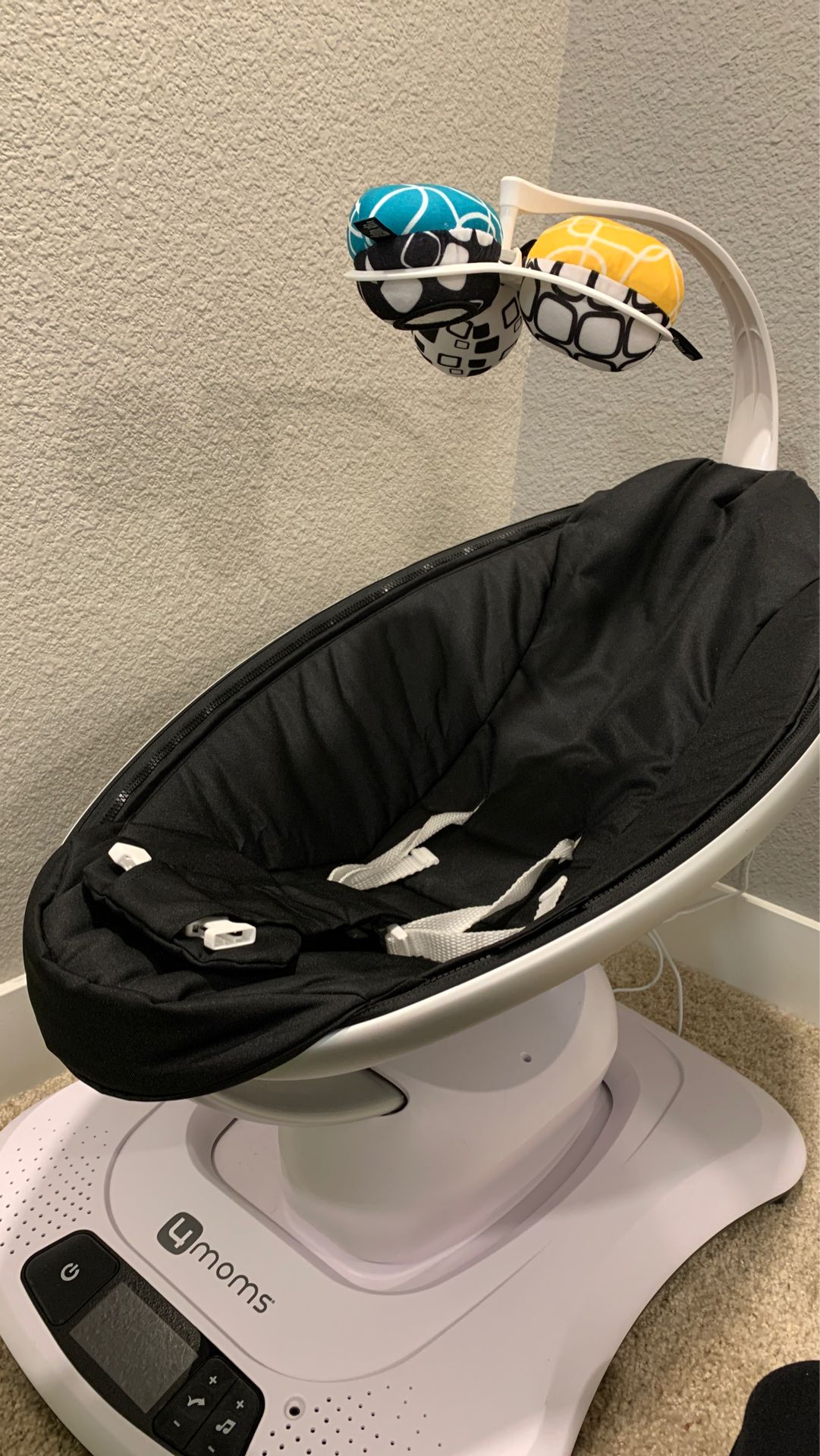 MamaRoo swing LIKE NEW