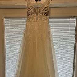 Wedding Dress! Must Go!