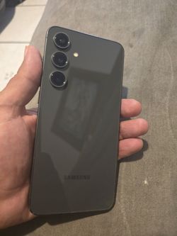 Samsung s24 fe. Para T-Mobile metro pcs..