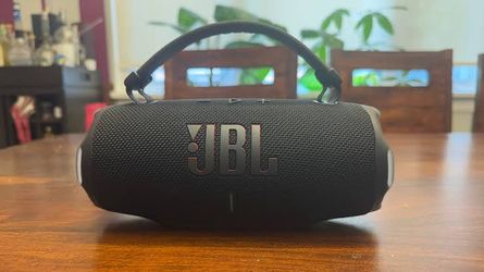 JBL Charge 6