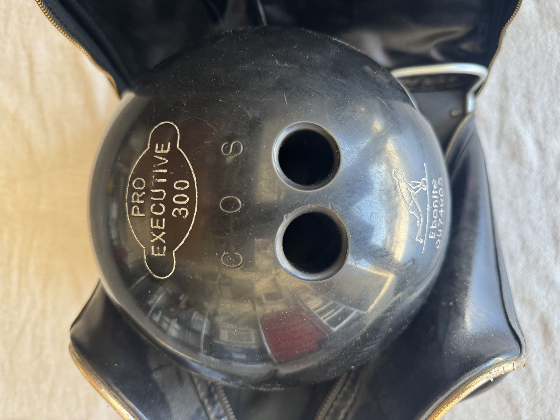 Professional Executive 300 - 12Lb - Bowling Ball And Bag