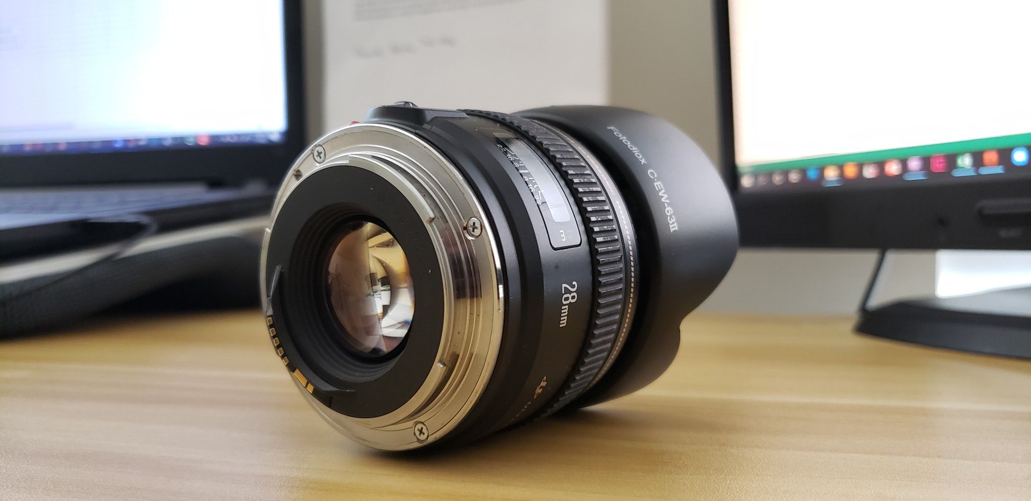 Canon EF 28mm f/1.8 USM Wide Angle Lens