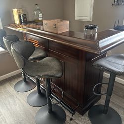 Bar with Bar Stools 