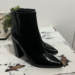 Black Booties Forever 21 Size 5.5 