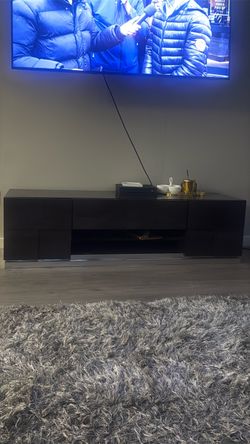 Tv stand