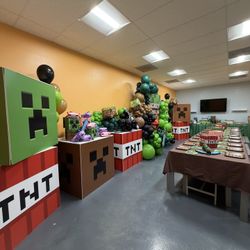 Minecraft Party Decor  