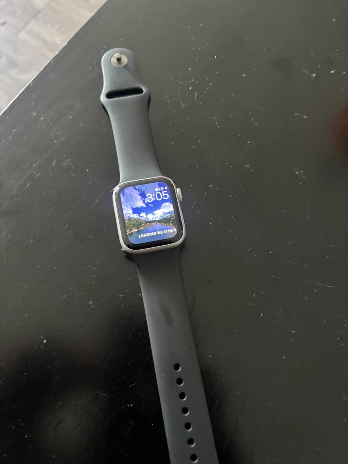 BARELY USED - Apple Watch Series 6+ Charger for Sale – Great Condition