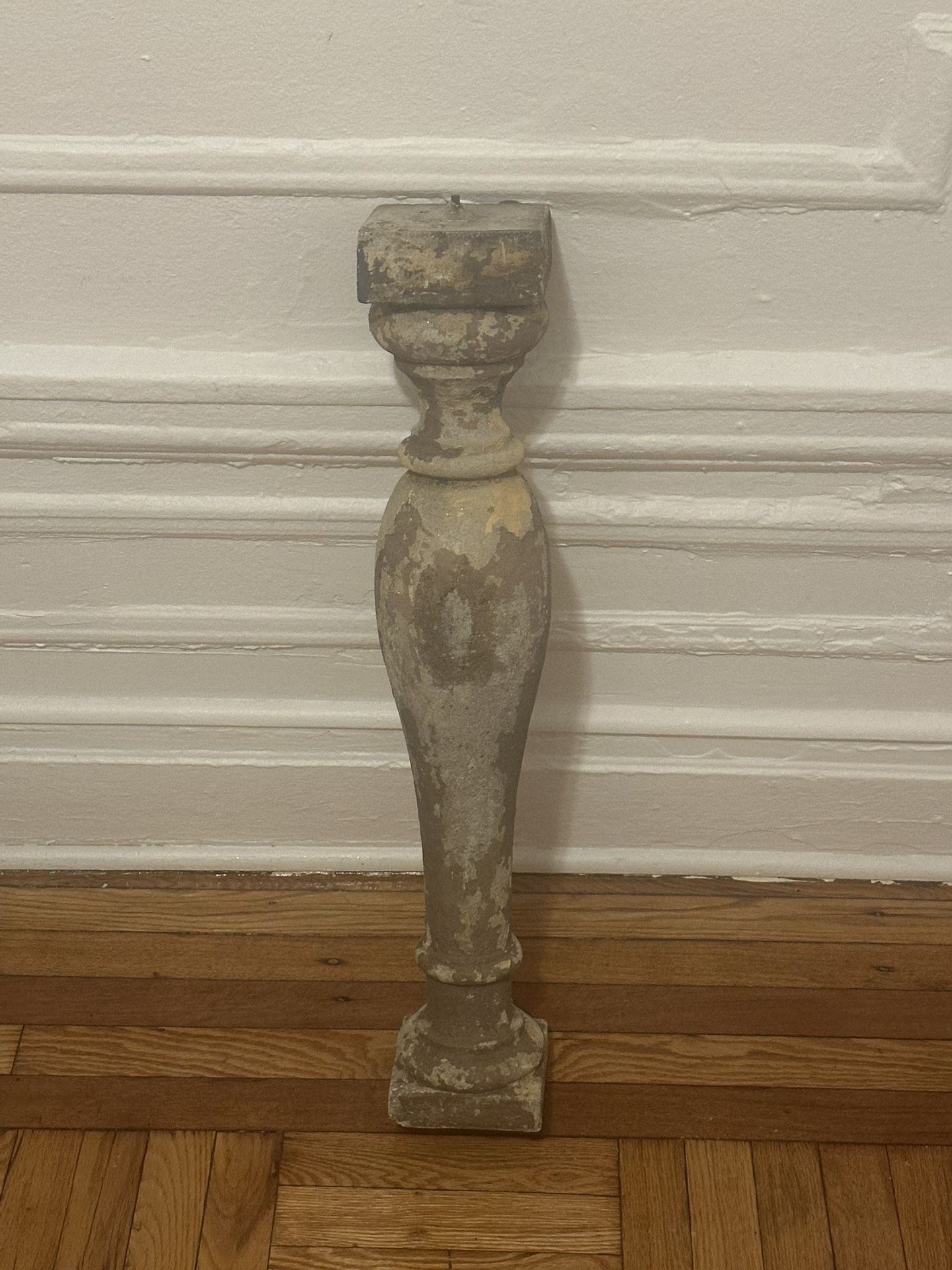 cement pillar decor piece