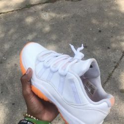 Jordan 11 Low