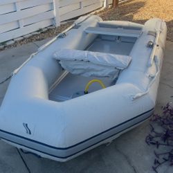 Highfield Roll Up (RU) 320 Dinghy / Inflatable W/6 HP Outboard