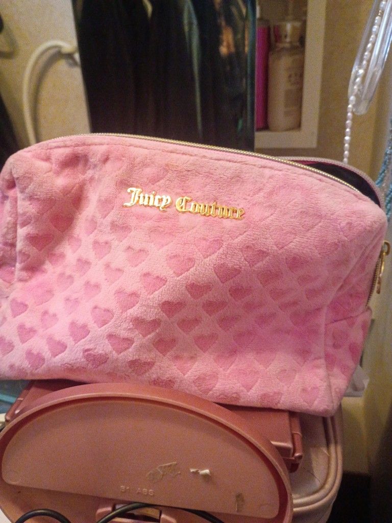 Makeup bag