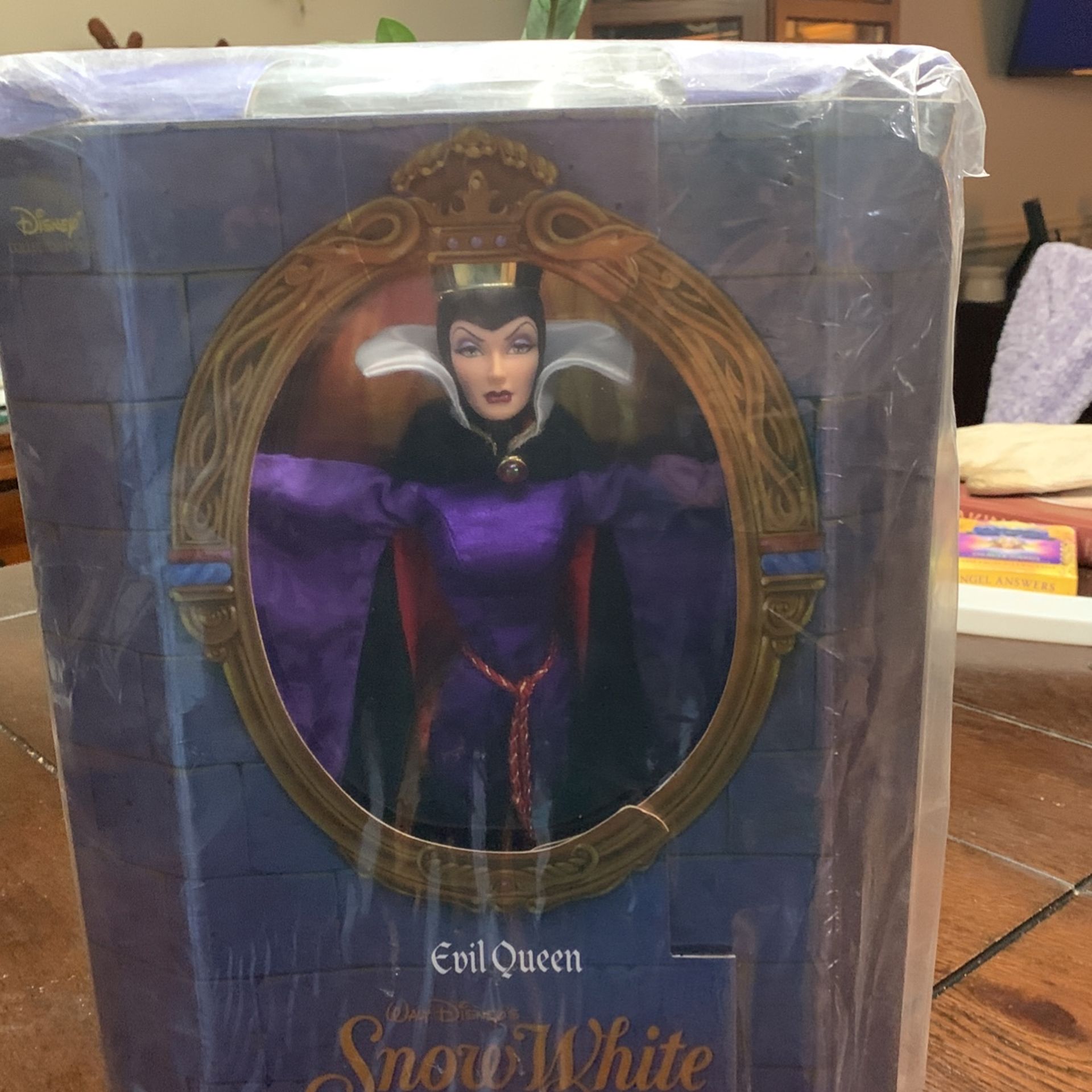 Unlimited Edition, Barbie Doll, Evil Queen From Walt Disney, Snow White, And The Seven Dwarfs