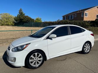 2013 Hyundai accent