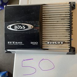 Boss Amplifier 800 Watts