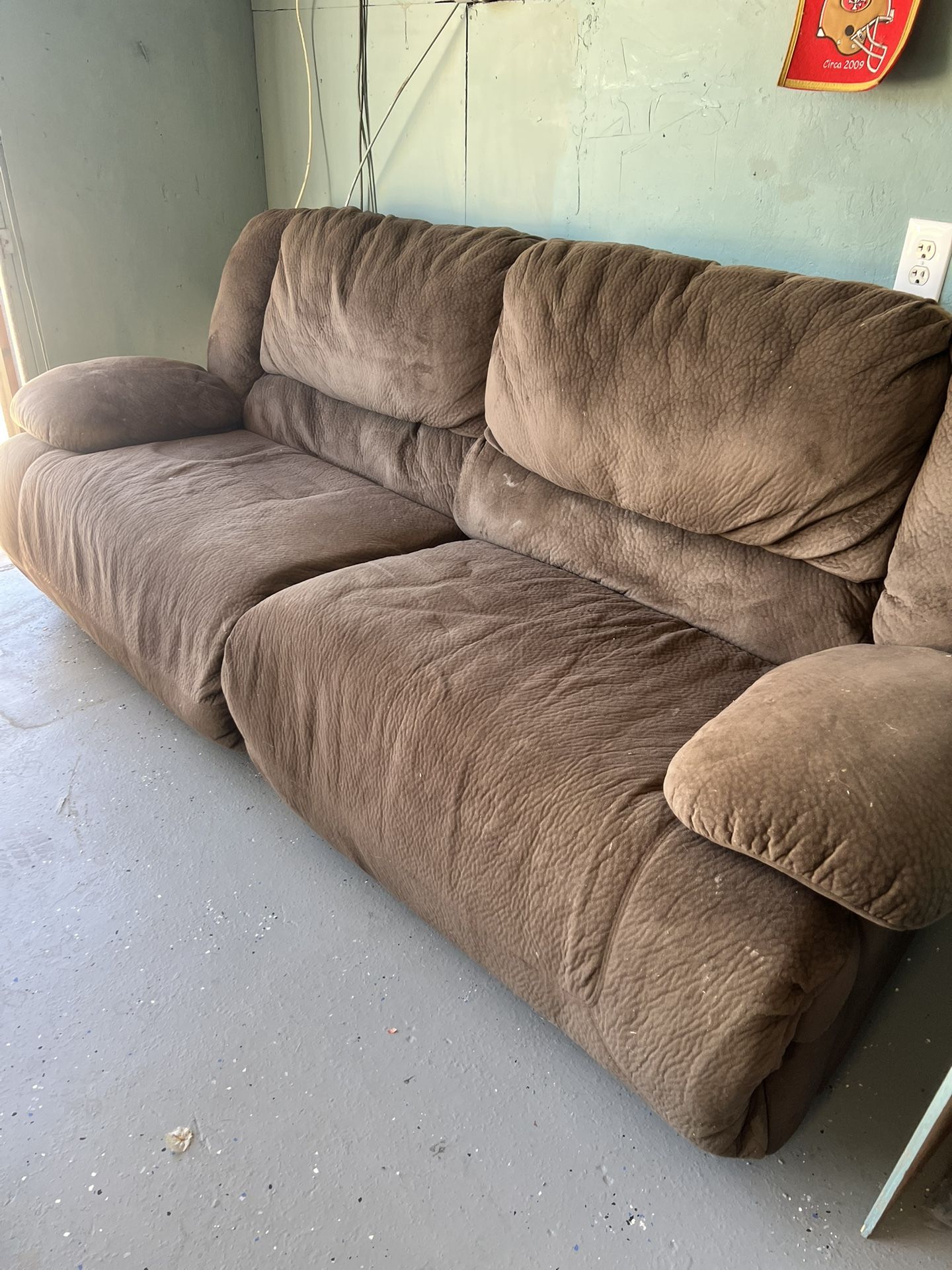 Reclining Sofa