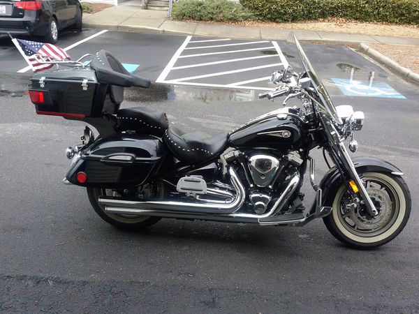 2008 yamaha road star only 8,500 miles many extras
