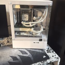 White Gaming Pc - Intel i7 5820k / RTX 2060 6GB / RAM 16GB / Storage 500GB / Liquid Cooling