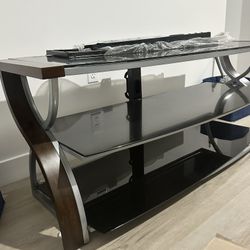 Modern Glass & Wood TV Stand with Mount – Excellent Condition!
