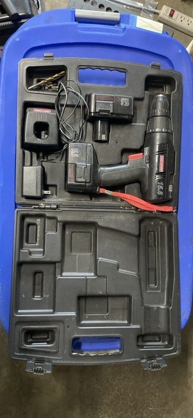 Craftsman 3/8” 15.6v Cordless Drill & Case, Extra Battery, Charger, and Bits