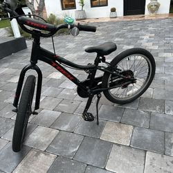 Trek 16 Precaliber Kids Bike