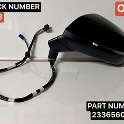 2018-2024 AUDI Q5/SQ5 OEM LEFT DRIVE SIDE DOOR VIEW MIRROR WITH CAMERA AND TURN SIGNAL.