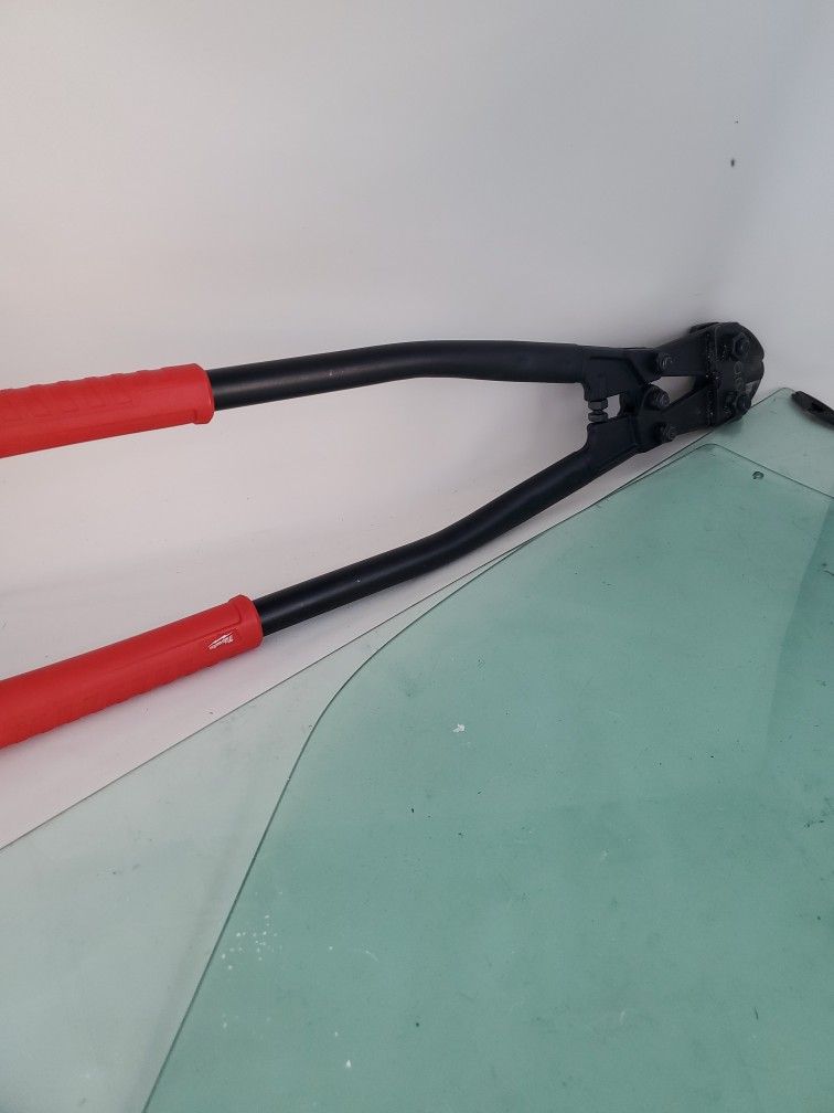 Milwaukee Bolt Cutters