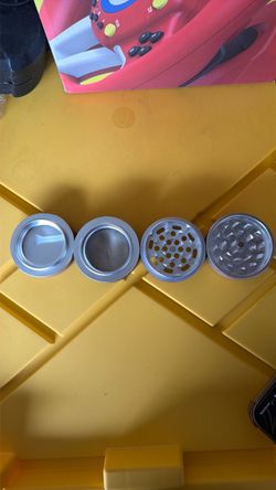 4-Piece Metal Herb Grinder