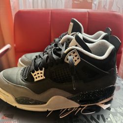 Jordan 4 Retro Fear
