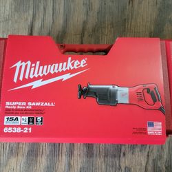 Milwaukee

15 Amp 1-1/4 in. Stroke Orbital SUPER SAWZALL Reciprocating Saw with Hard Case

