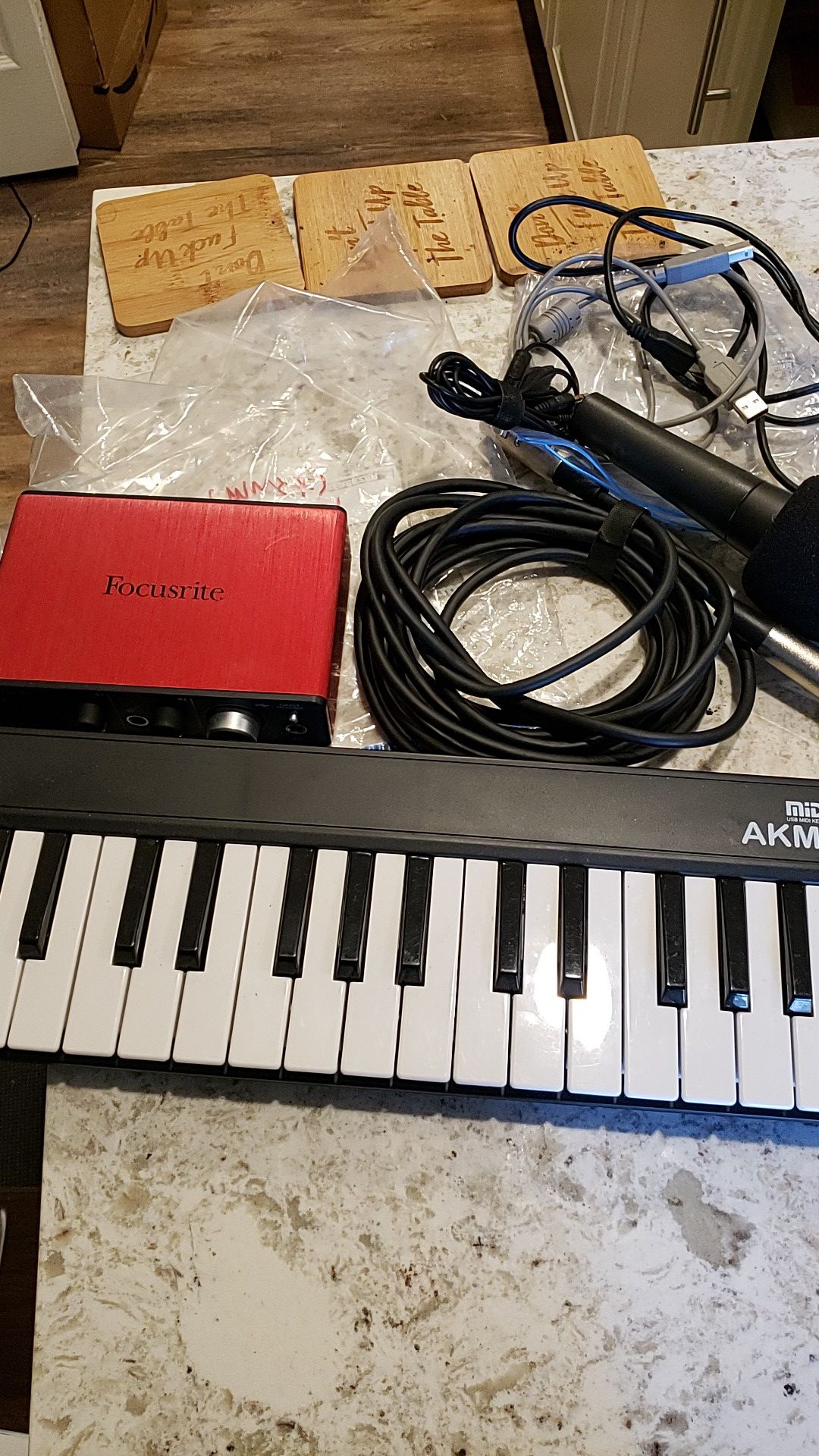 Value package: Midiplus akm320 musical keyboard, focusrite audio interface, mic