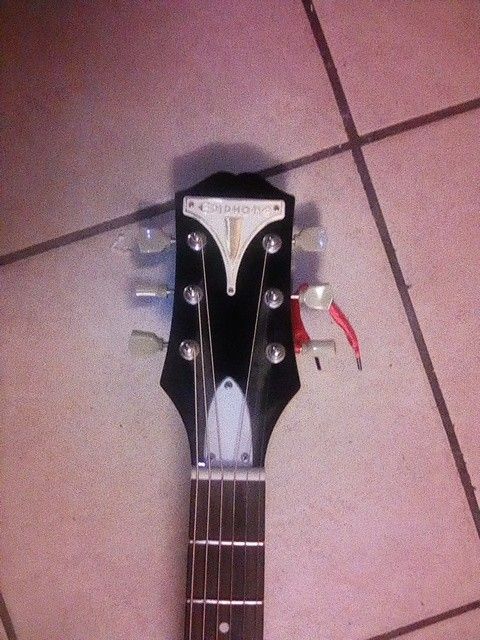 Epiphone pro-1 aucustin guitar