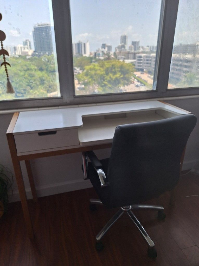 Desk+ Chair
