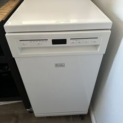 Black And Decker Portable dishwasher 