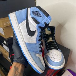 Jordan 1 University Blue (Size 9)