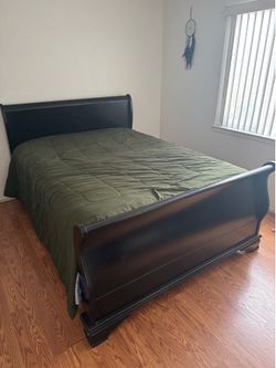 Queen Bed frame + spring box